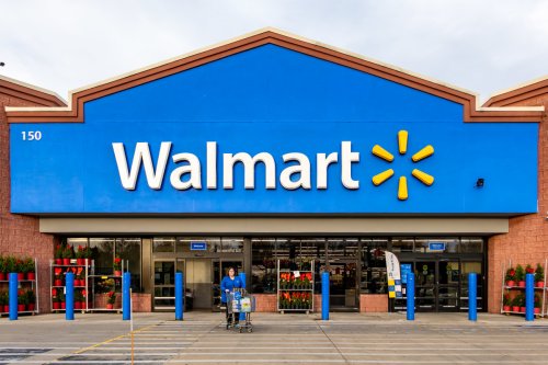 Shoppers Are Racing to Walmart To Buy a 598-Piece 'Super Fun' Disney and Pixar LEGO Set