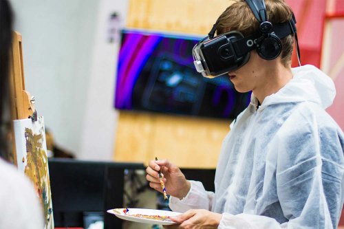 How can the adoption of VR in architecture education improve academic results?