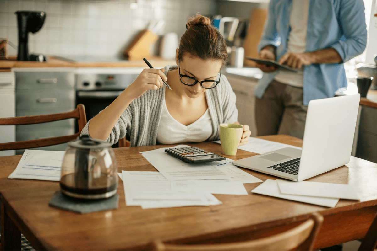 How To Control Spending With A Simple Budget