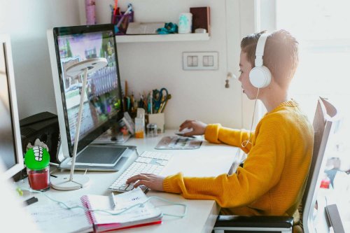 8 Typing Games for Kids and When to Start Playing Them