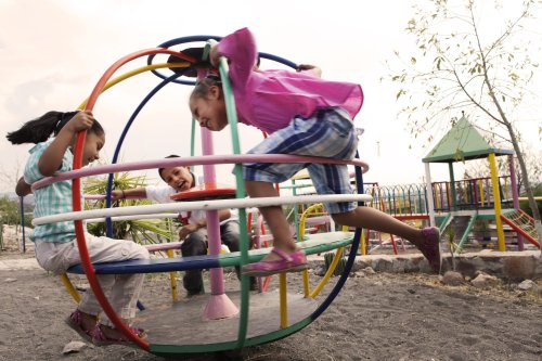 Study Shows Positive Link Between Play-based Interactions in Early Childhood and Long-term Mental Health