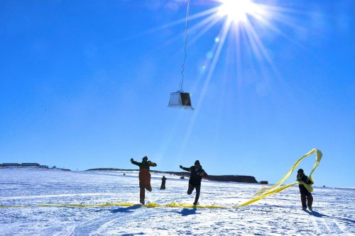 Une très rare agression perturbe le travail d’une base scientifique en Antarctique