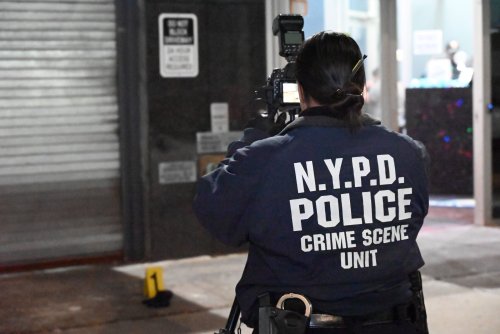 New York : privé d’ordinateur, un adolescent de 15 ans tue sa grand-mère de 35 coups de couteau