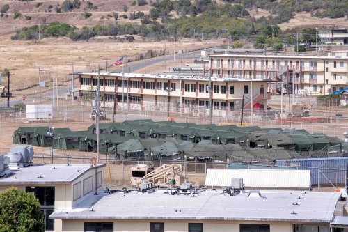 États-Unis : Trump enferme des migrants à Guantanamo pour 100 000 dollars par jour