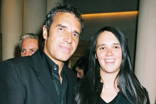 Julien Clerc revient sur l’adoption d’Angèle, fille de Miou-Miou : « Patrick Dewaere avait décidé de couper le lien »