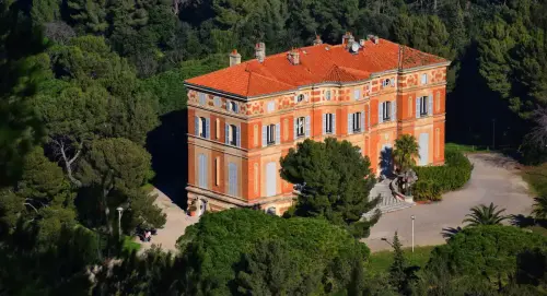 Cette magnifique demeure au sud de Marseille était un repère pour Edith Piaf