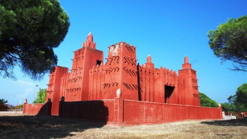 Savez-vous dans quelle commune se trouve cette étrange mosquée ?