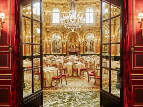 Connaissez-vous ce sublime hôtel en plein cœur de Paris, fastueux témoignage du Second Empire ?