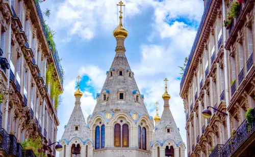 Connaissez-vous cette somptueuse cathédrale russe à Paris où Picasso s'est marié en 1918 ?
