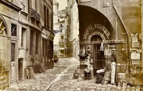 Reconnaissez-vous cette ruelle parisienne pittoresque où eut lieu le crime le plus légendaire de la capitale ?