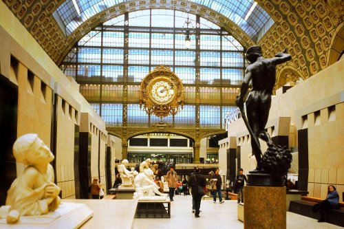 Connaissez-vous l'histoire de ce célèbre musée parisien qui a d'abord été un palais puis une gare ?