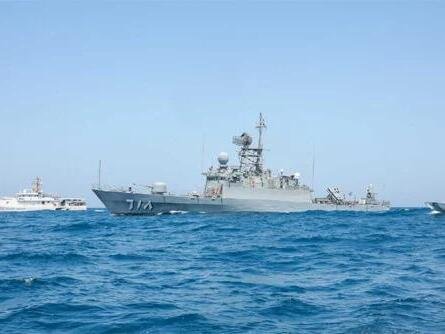 Vessel Issues Distress Call as it is Harassed by Iranian Speed Boats - NewsBreak