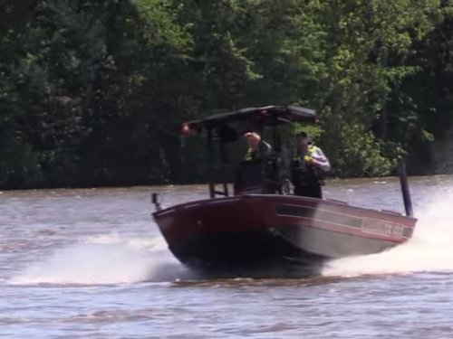 Person Missing After Boat Capsizes In Delaware River
