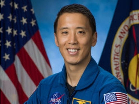 NASA Chooses 2 LA County Men For Moon Mission