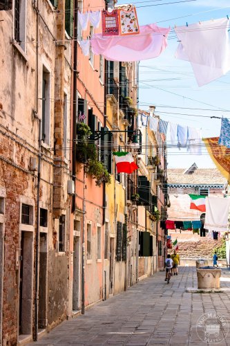 These Are the Sneaky Expenses Americans Never Expect in Europe
