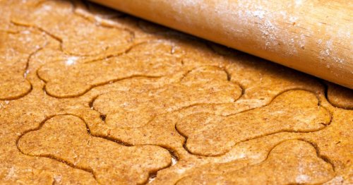 How to make homemade dog treats that last a long time