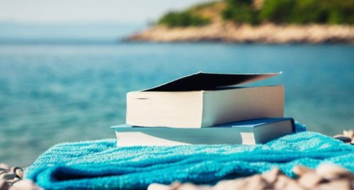 15 Buzzy Books to Pack in Your Beach Bag