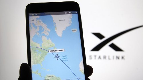 FCC Clears SpaceX to Test Cellular Starlink on Phones