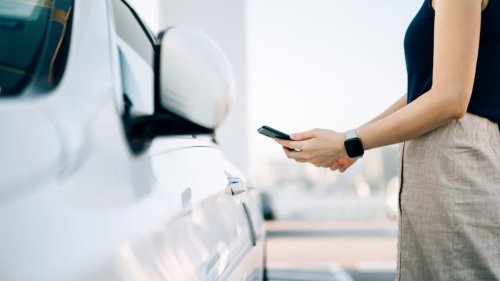 Google Enables Digital Car Key Sharing Between iPhones, Pixels