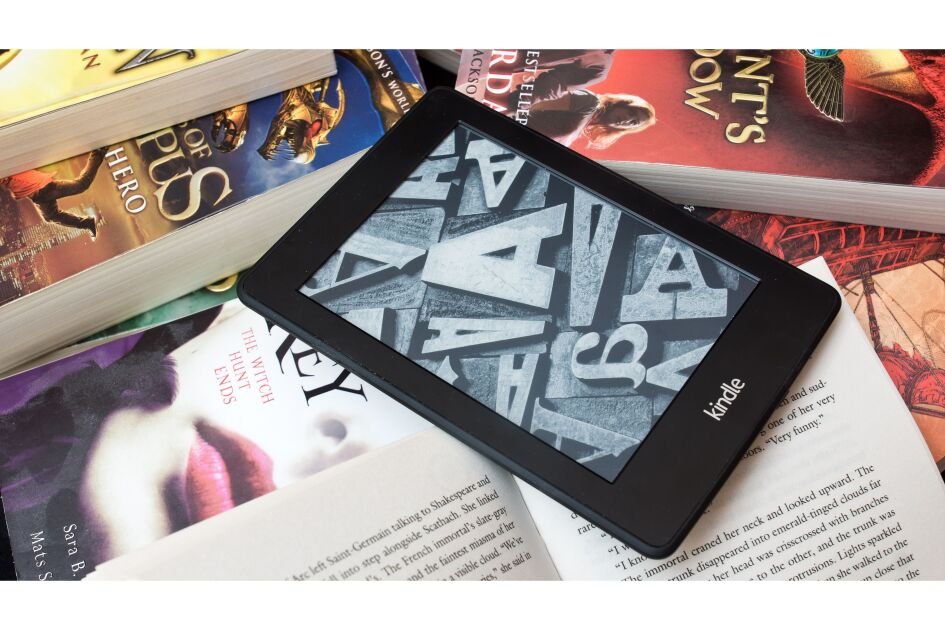 Some Kindle Users Are Seeing Ads For AI-Generated Books On Their Lock Screens