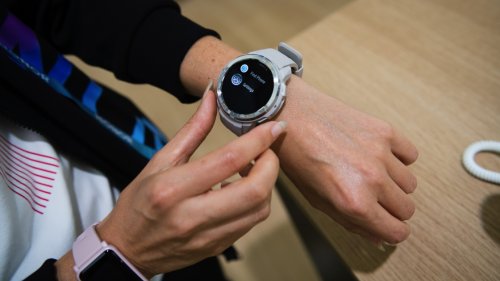 Huawei Reveals Smartwatch With Hidden Earbuds Inside