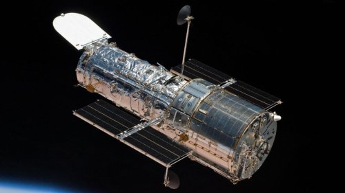 NASA, SpaceX Consider Moving Hubble Space Telescope Into a Higher Orbit