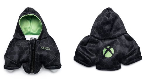 Microsoft Is Selling a Hoodie for Your Xbox Controller