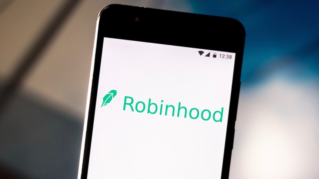 Robinhood Clobbers 'Meme Stock' Craze by Blocking Purchases of GameStop Shares