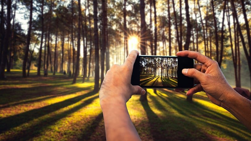 10 Easy Tips and Tricks for Taking Better Smartphone Photos - cover
