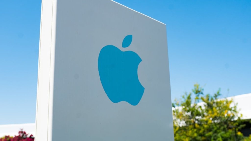 All the Latest Apple News in One Place - cover