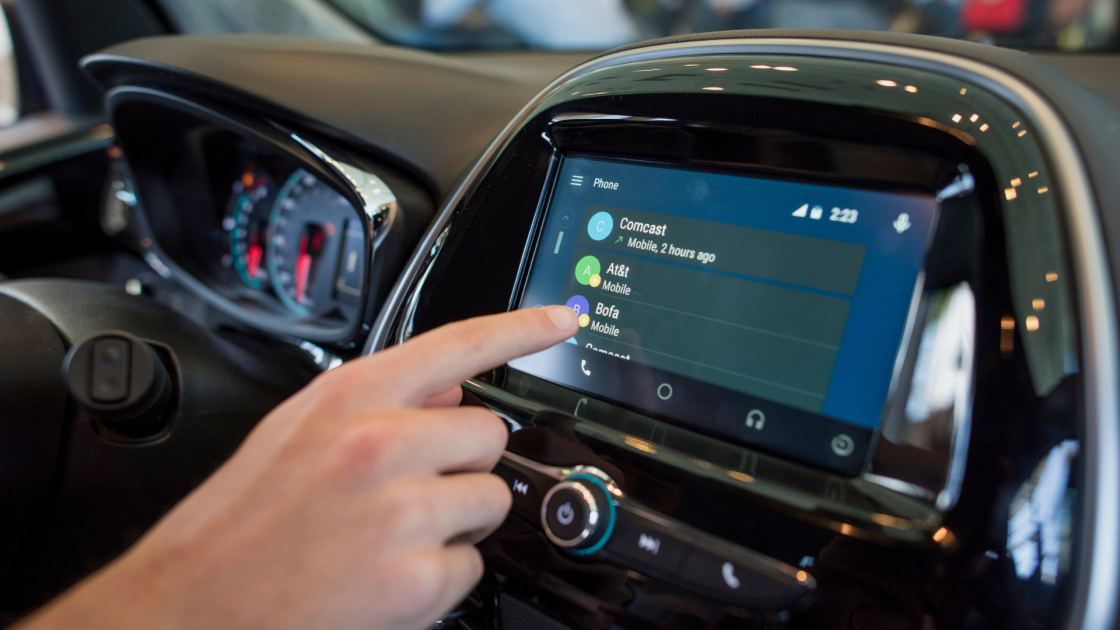 Future GM EVs to Remove Support for Apple CarPlay, Android Auto