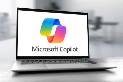 Microsoft shoots itself in the foot: Windows update uninstalls Copilot