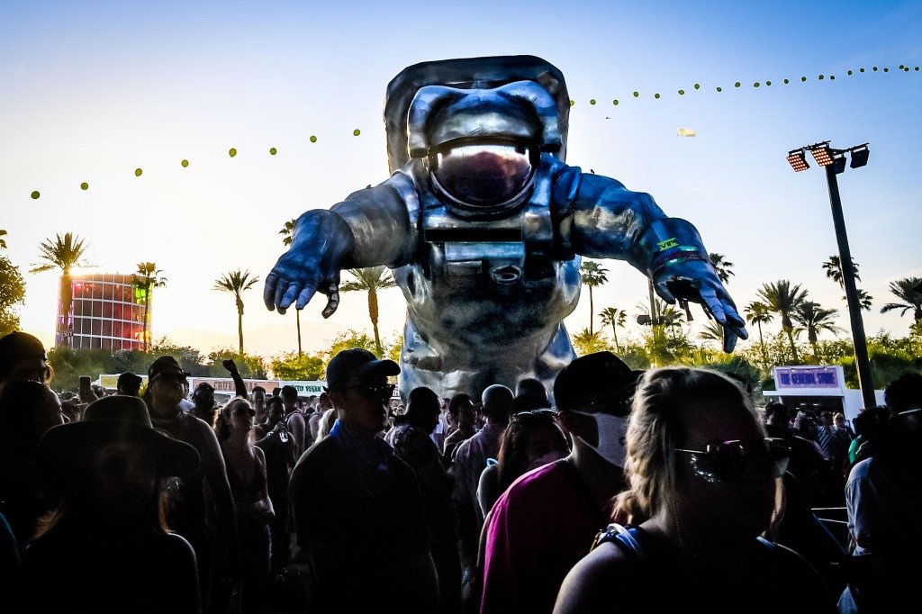 Coachella 2019: Love the giant astronaut? Get a closer look at this interactive graphic of Poetic Kinetics’ ‘Overview Effect’