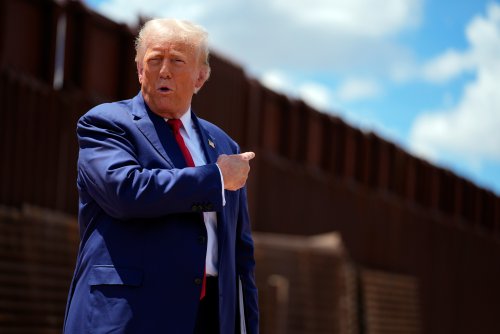 Senator asks if Trump got ‘gold-plated helicopter’ for letting cartel family into country