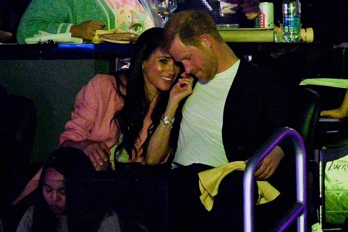 Prince Harry And Meghan Markle Share Cute Kiss Cam Moment At Lakers ...