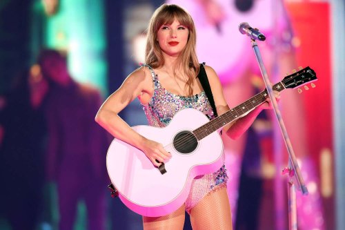 Taylor Swift and Poet Emily Dickinson Are Related, Ancestry Reveals