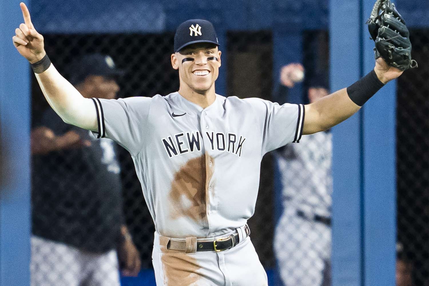 Yankees keep Aaron Judge with $360M deal