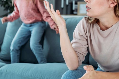 Woman Wants to Stop Visiting Her Siblings and Their Kids Because 'Their Homes Are Loud and Chaotic'