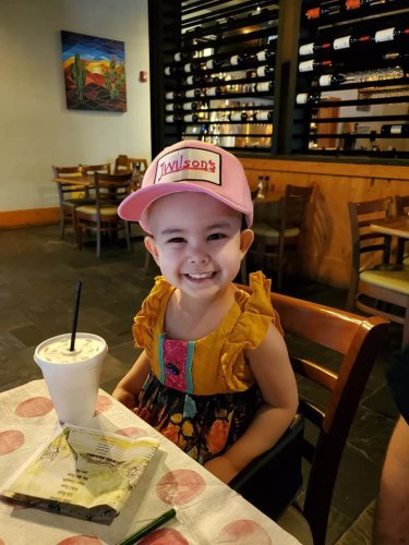 Texas Restaurant Opens Early to Serve 3-Year-Old Girl with Leukemia Her Favorite Meal