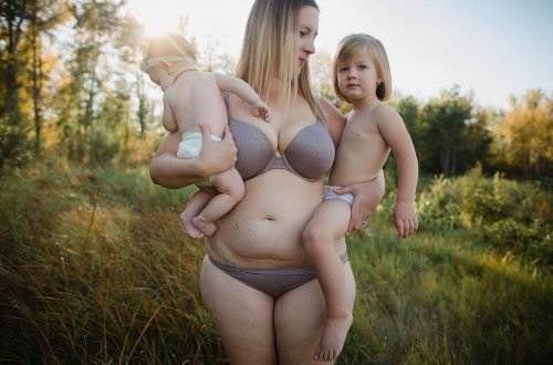 Photographers on Postpartum Photoshoot to Showcase Moms: 'There Is Incredible Beauty in 'Imperfection' '