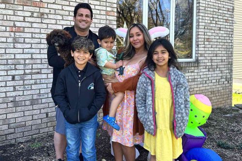 Nicole 'Snooki' Polizzi Smiles with Husband Jionni and Their Three Kids