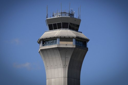 Air Traffic Controller Left 'Traumatized' and Placed on Leave After Being Only One on Duty During Terrifying 90-Second Blackout