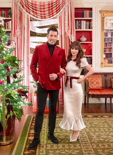Zooey Deschanel and Jonathan Scott Will Host HGTV's 'White House Christmas' Special Alongside First Lady