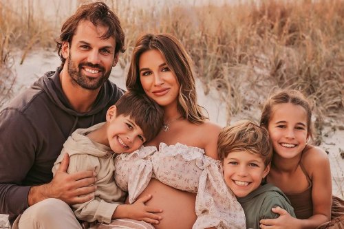 Pregnant Jessie James Decker Bares Her Belly and Smiles in Final Photos as a Family of Five: 'Loves of My Life'