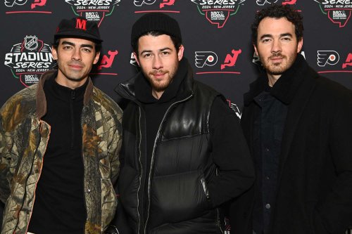 Nick Jonas Shares Clip of 'Pre-Show Workout' with Brothers Joe and Kevin