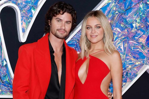 Kelsea Ballerini Gets Cheeky About Sex with Boyfriend Chase Stokes: 'I'm Having a Nice Time'