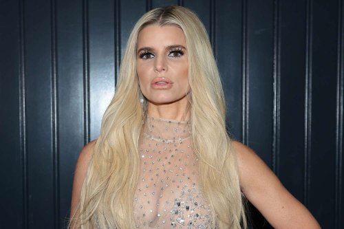 Jessica Simpson Steps Out in Style to Receive Icon Award at Fashion Event