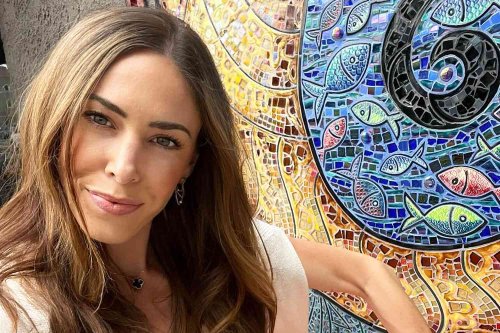 Canadian American Pie Actress Detained by ICE and Allegedly 'Wrapped in Chains' After Applying for Visa at U.S. Border