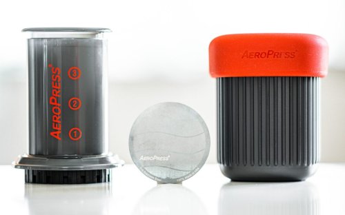 What’s the difference between paper and metal AeroPress filters?