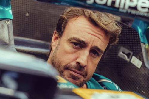 Fernando Alonso aclara cuál es su coche favorito porque «tiene el tamaño perfecto»